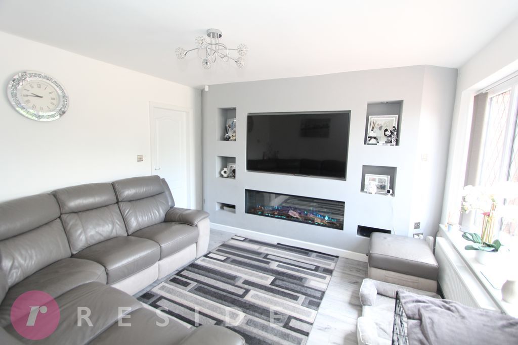 Property photo 2 of 15 Lounge