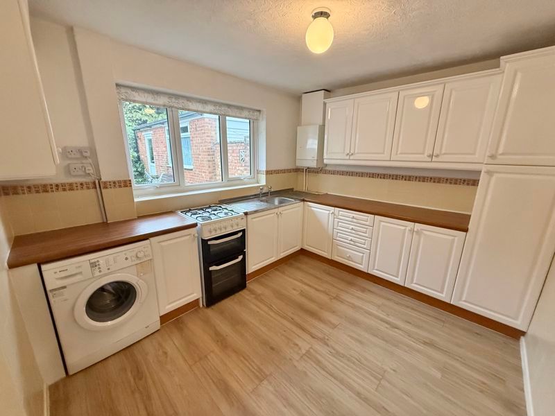 Property photo 2 of 14 Kitchen