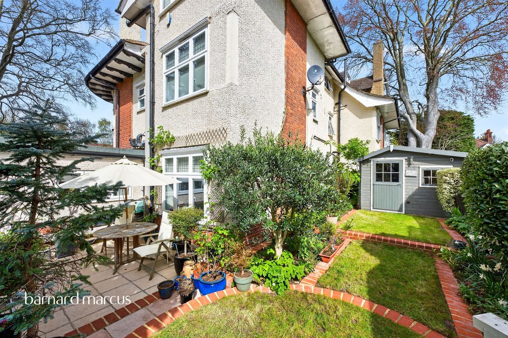 Property photo 1 of 24