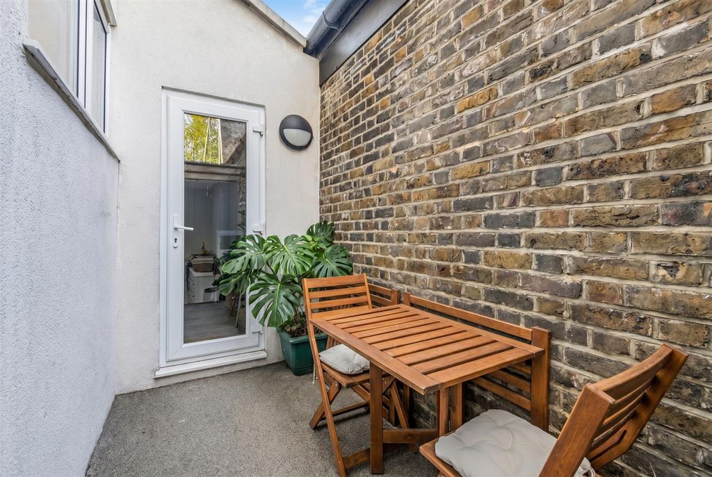 Property photo 3 of 15 6.Jpg