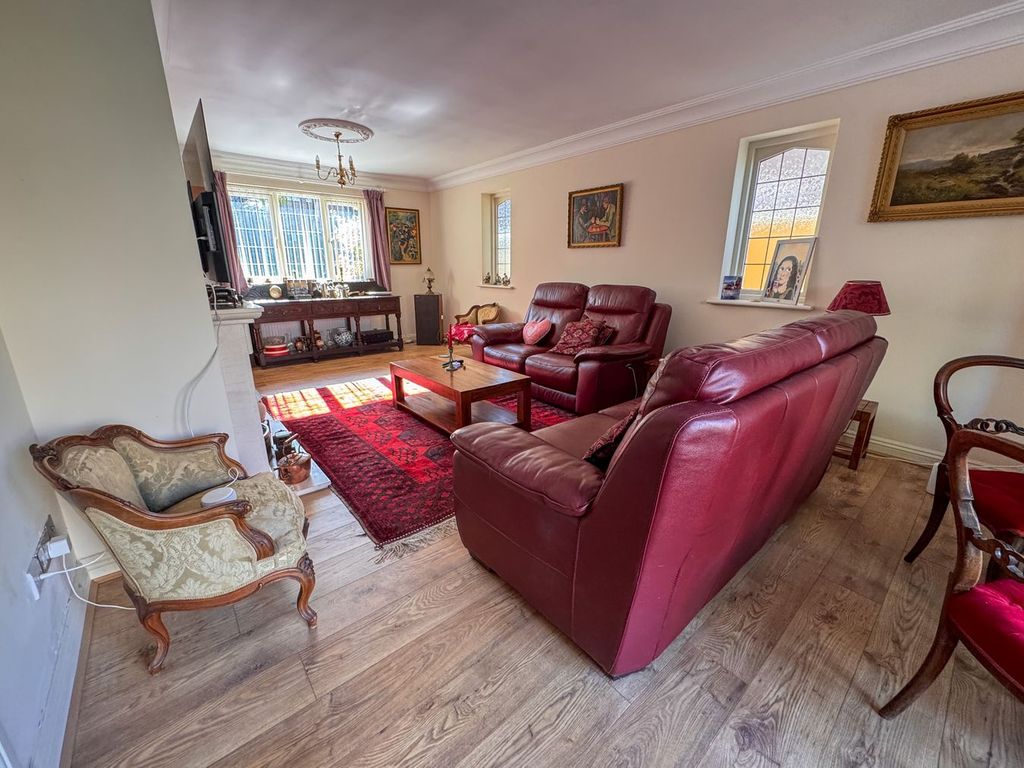 Property photo 2 of 26