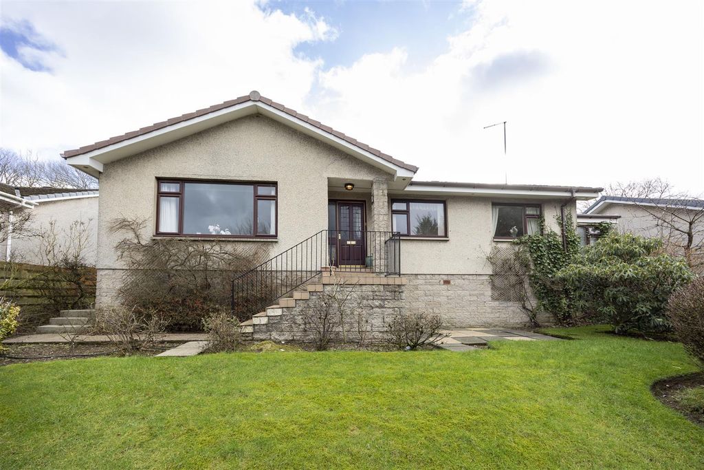 Property photo 1 of 30 4_Ailsa_Drive_Kirkintilloch_002.Jpg