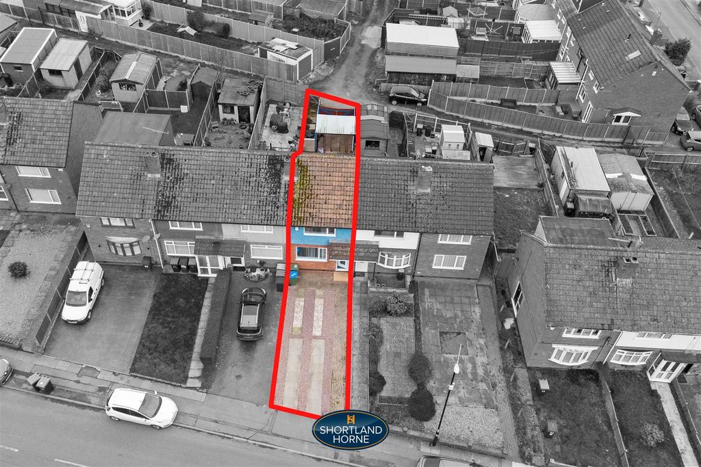 Property photo 2 of 17 Boundary