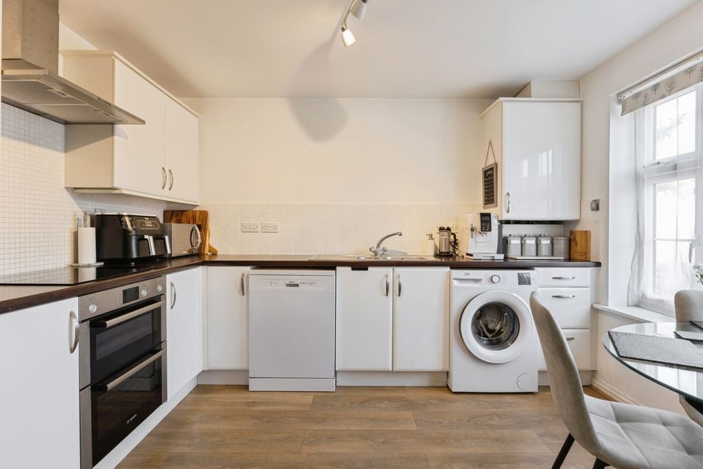 Property photo 3 of 24 Pbox-Img.Jpg