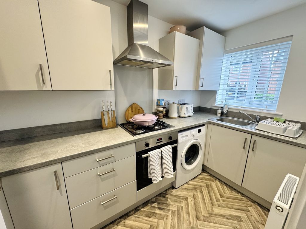 Property photo 3 of 14 Img_3852