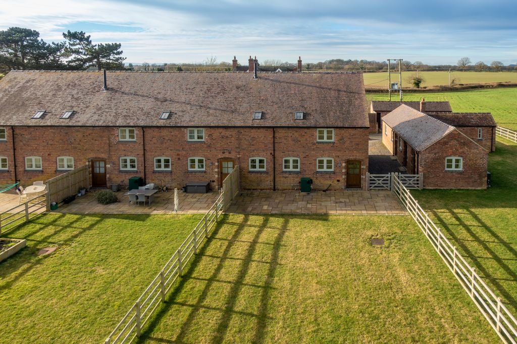 Property photo 1 of 30