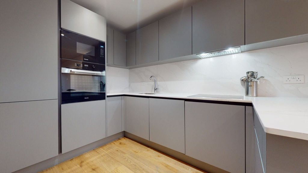Property photo 2 of 20 Kitchen