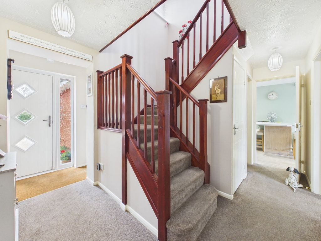 Property photo 2 of 21