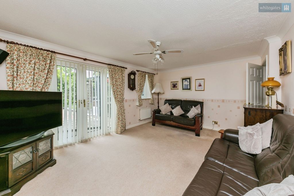 Property photo 3 of 23 Pbox-Img.Jpg
