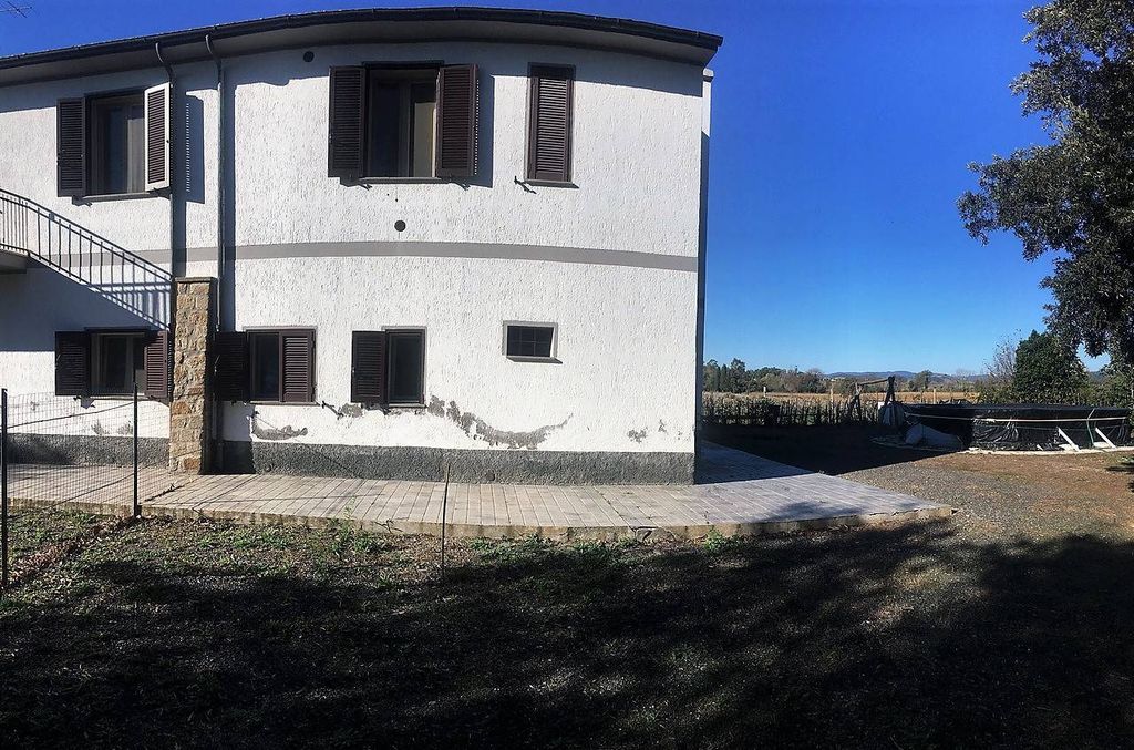 Property photo 2 of 30