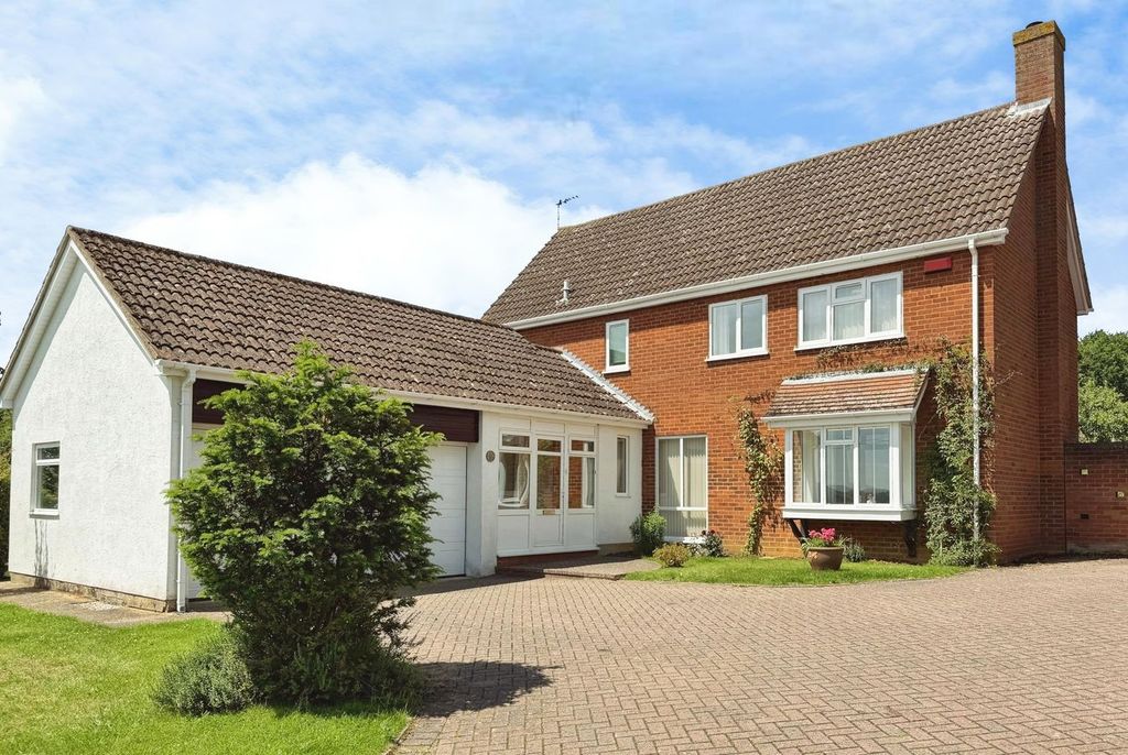 Property photo 1 of 16
