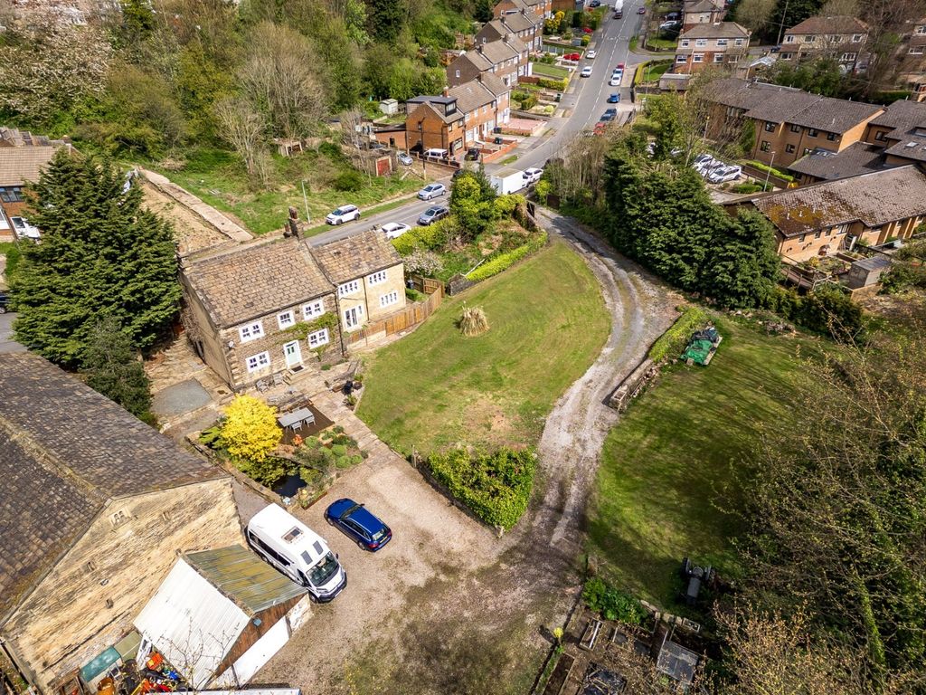 Property photo 1 of 36 Picture No. 12