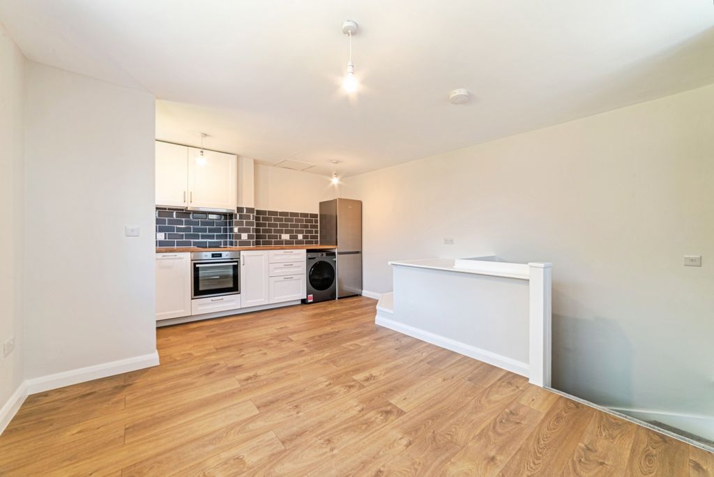 Property photo 2 of 10 Pbox-Img.Jpg