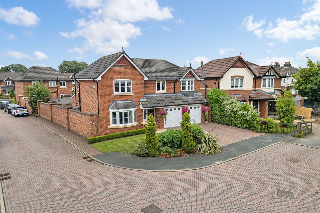 Property photo 1 of 46