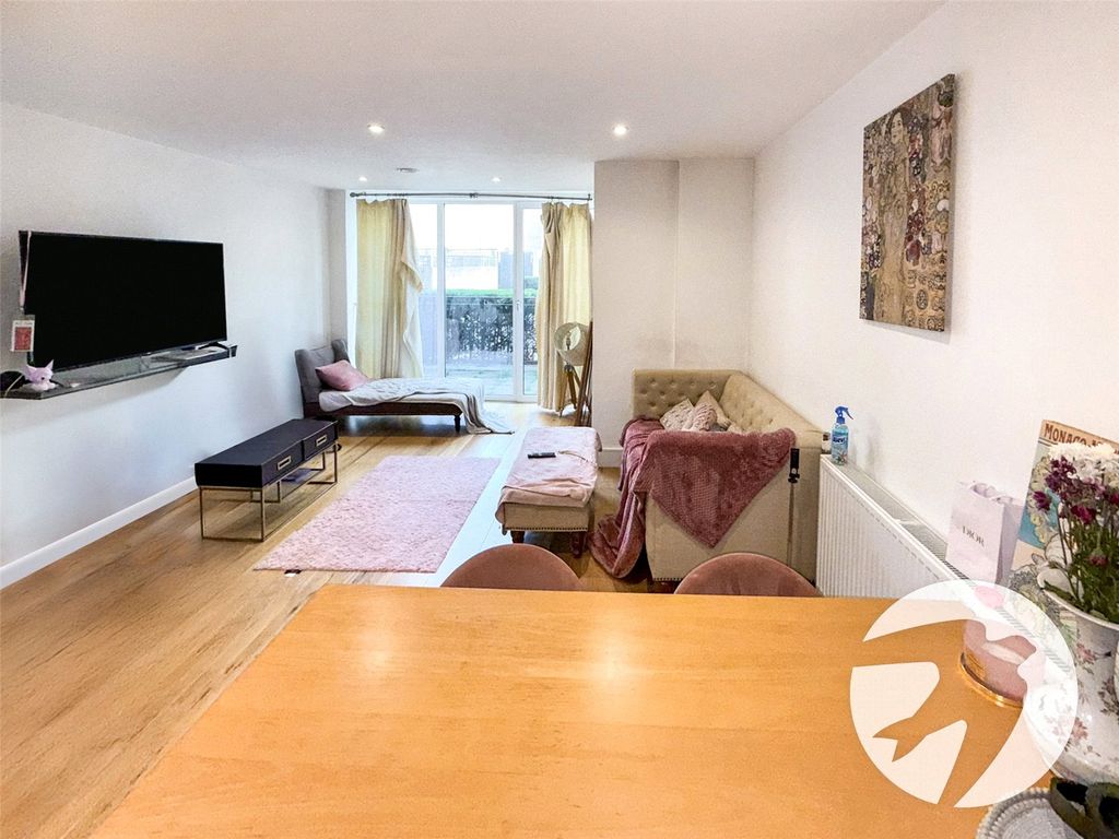 Property photo 2 of 10 Picture No. 08