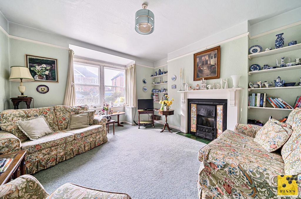 Property photo 2 of 17 5F8d12Ef-53c6-4c29-Aa3B-F1110247F0E5.Jpg