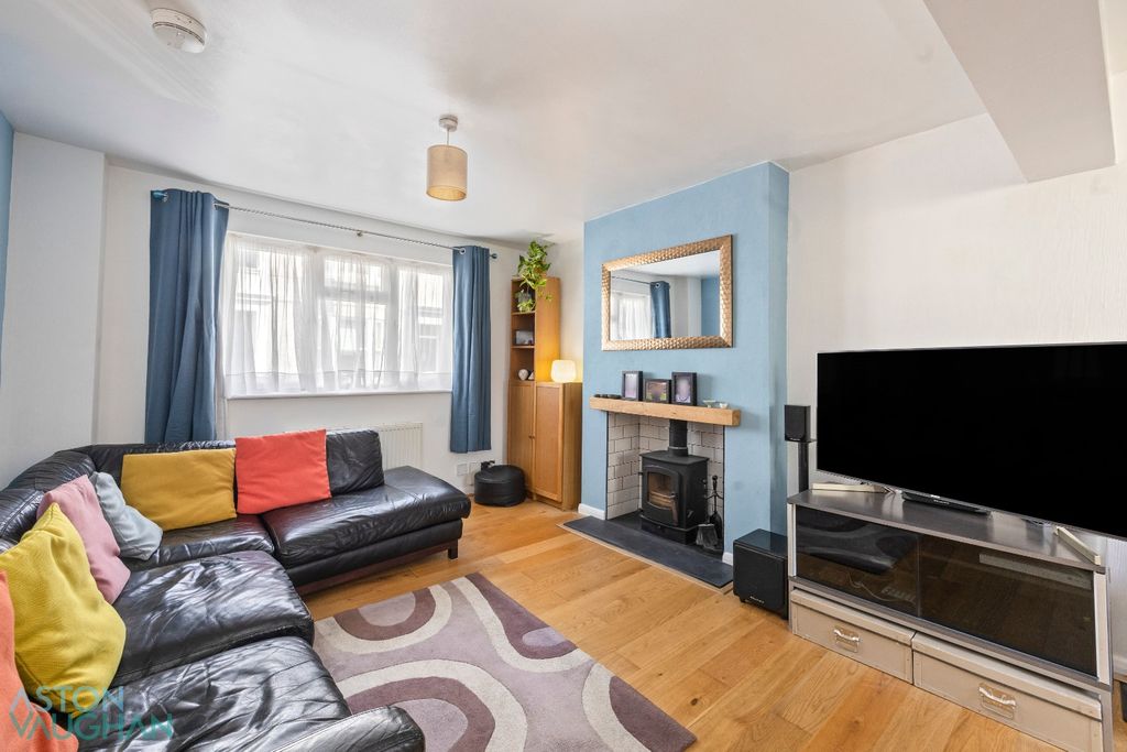 Property photo 2 of 20 4532713