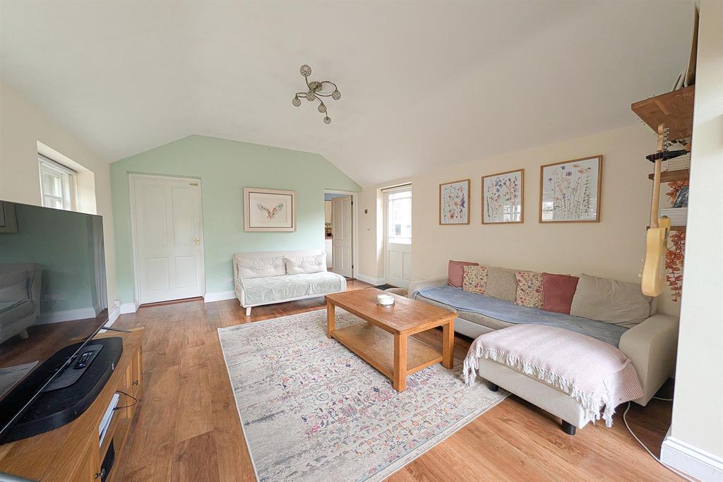 Property photo 3 of 21 Lr1.Jpg