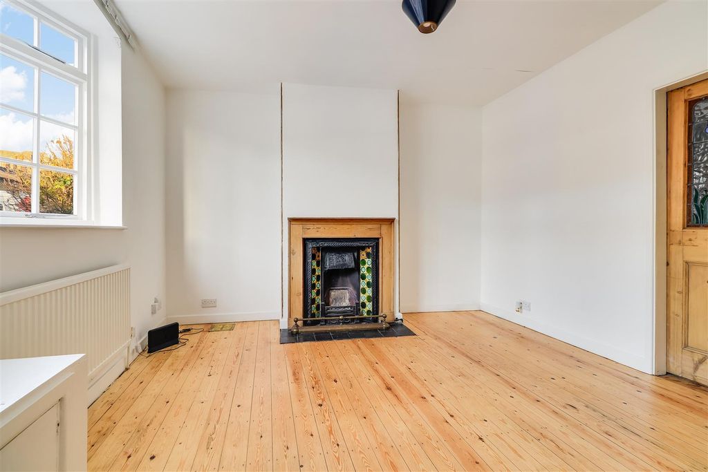 Property photo 2 of 19 Img (1).Jpg