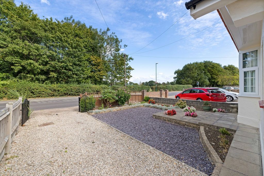 Property photo 3 of 15