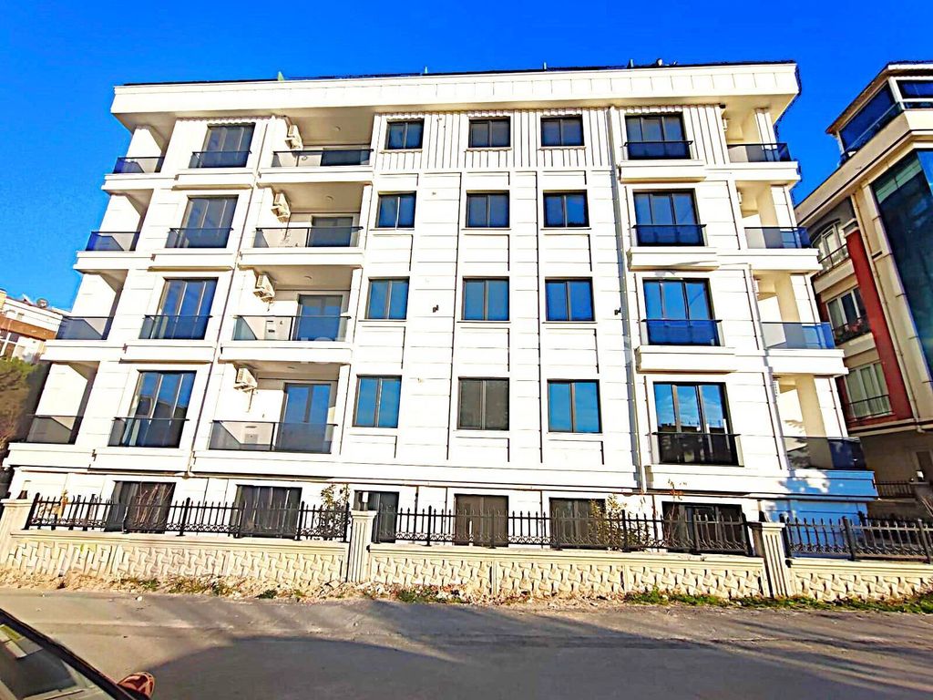 Property photo 3 of 31