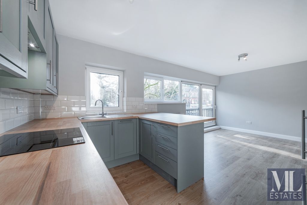 Property photo 3 of 14 Photo 20