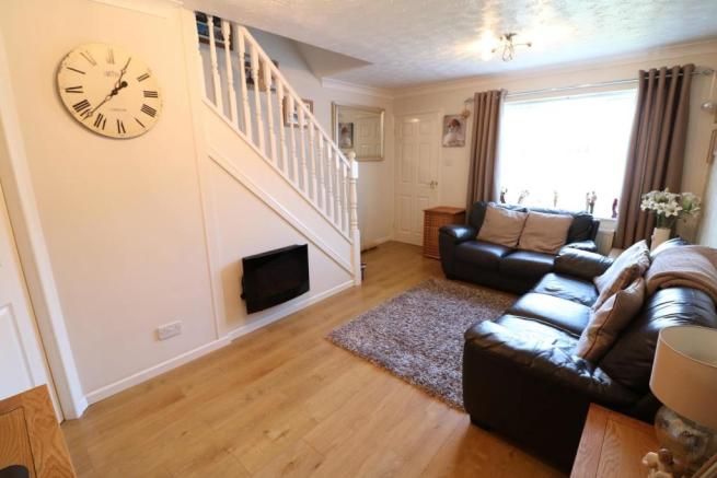 Property photo 3 of 13 Lounge