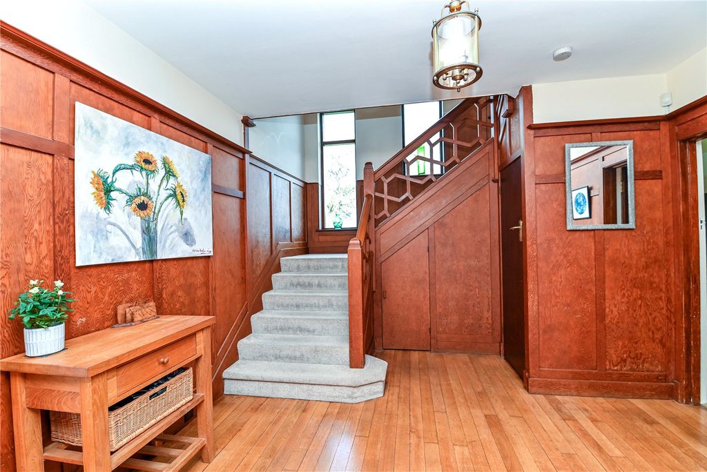 Property photo 2 of 54 Picture No. 02