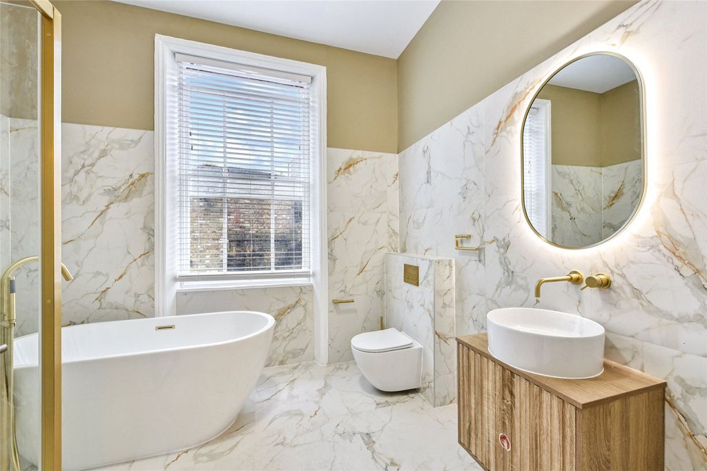 Property photo 3 of 18 Picture No. 08