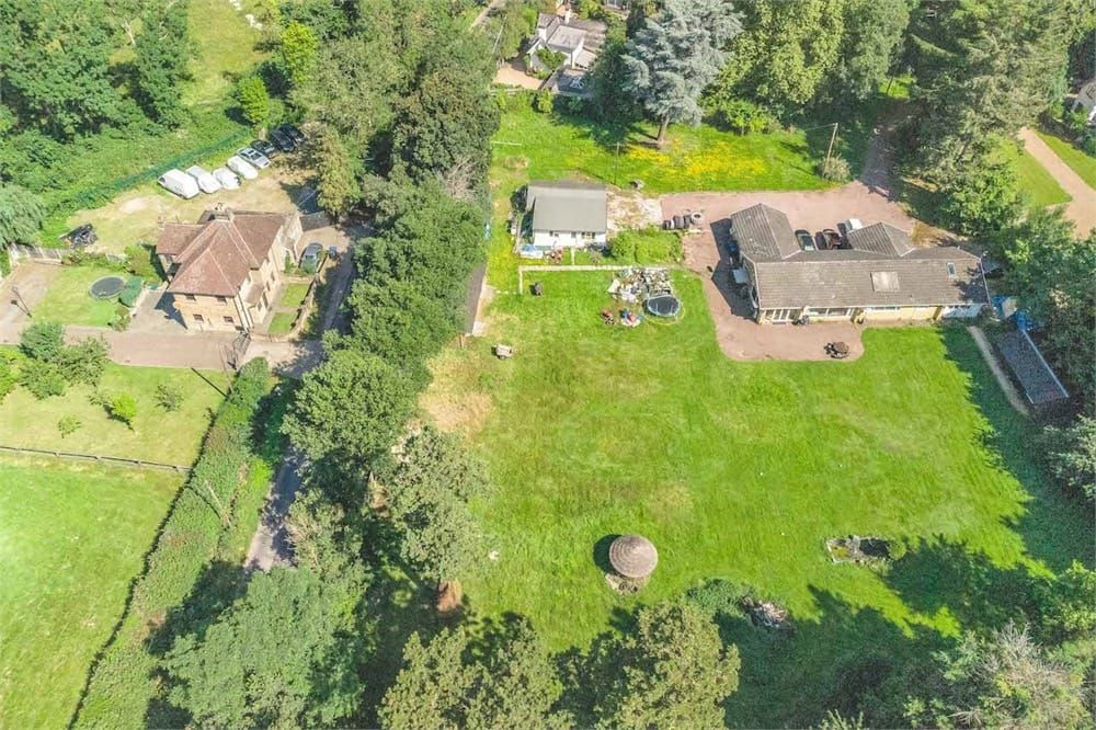 Property photo 1 of 12