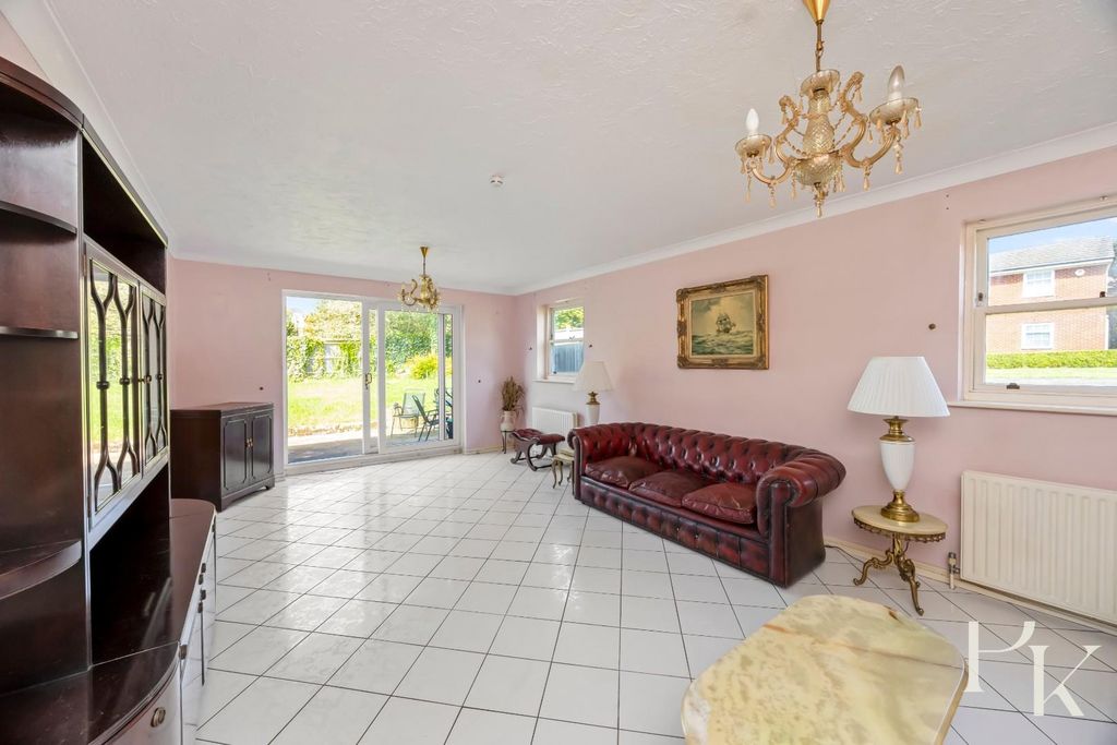 Property photo 3 of 23