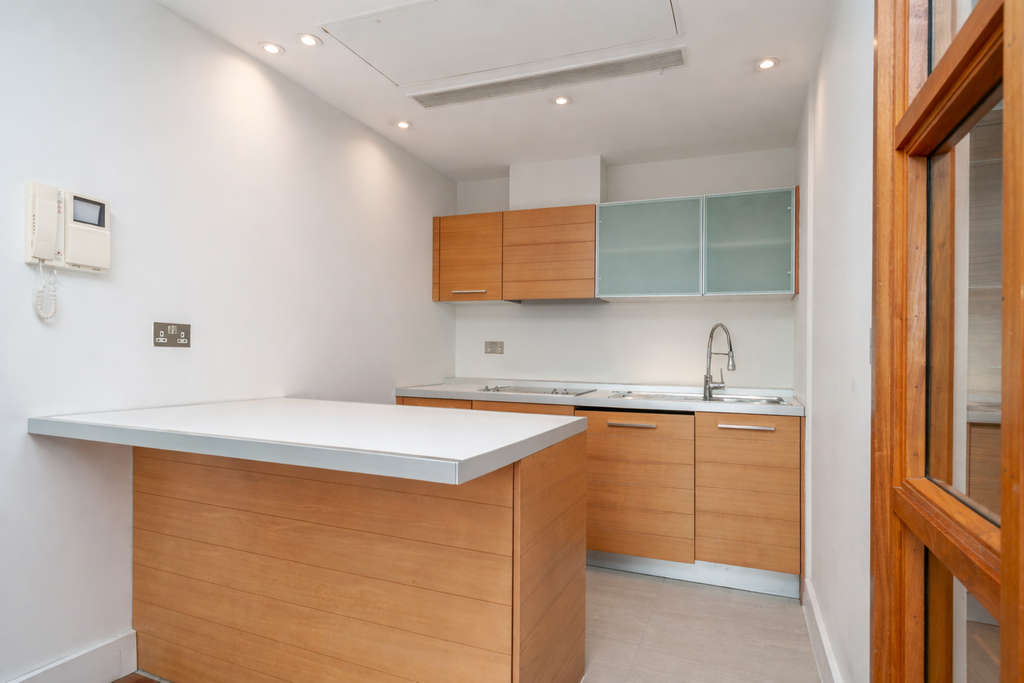 Property photo 3 of 9 Photo 1