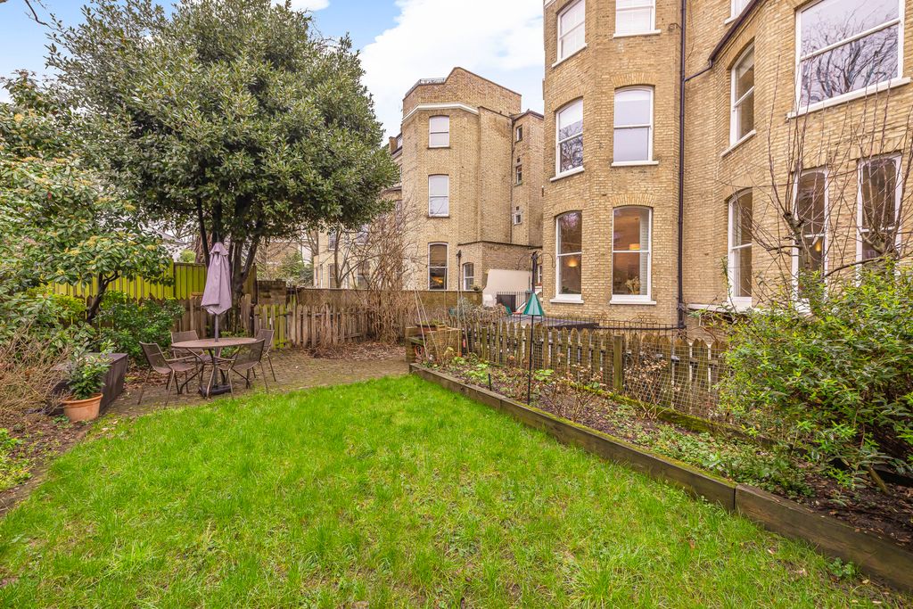 Property photo 3 of 10 Picture No. 09