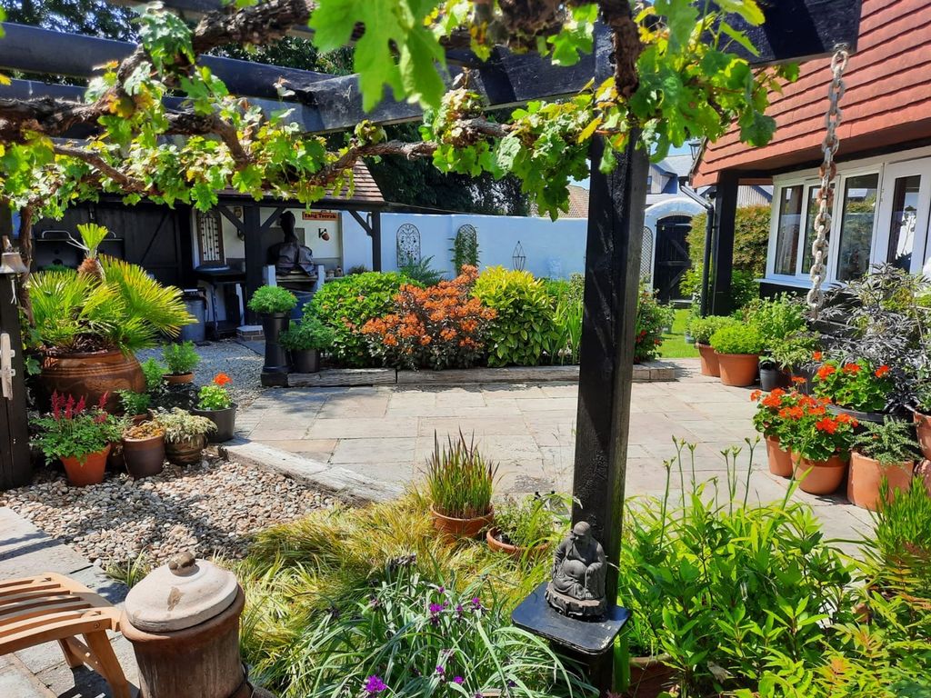 Property photo 2 of 19