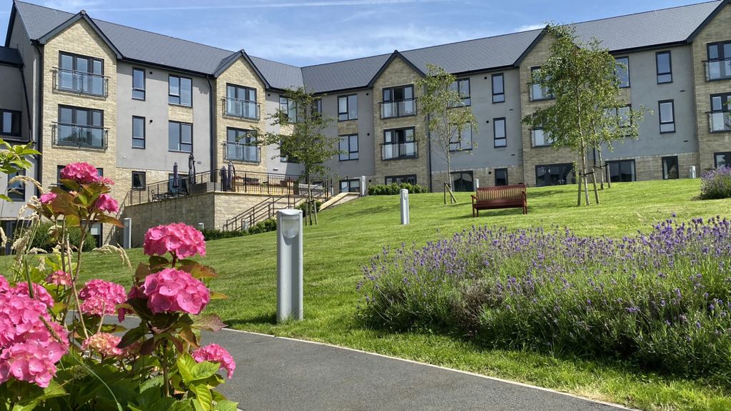 Property photo 3 of 6