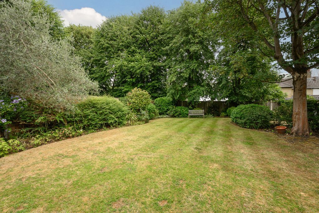 Property photo 2 of 7