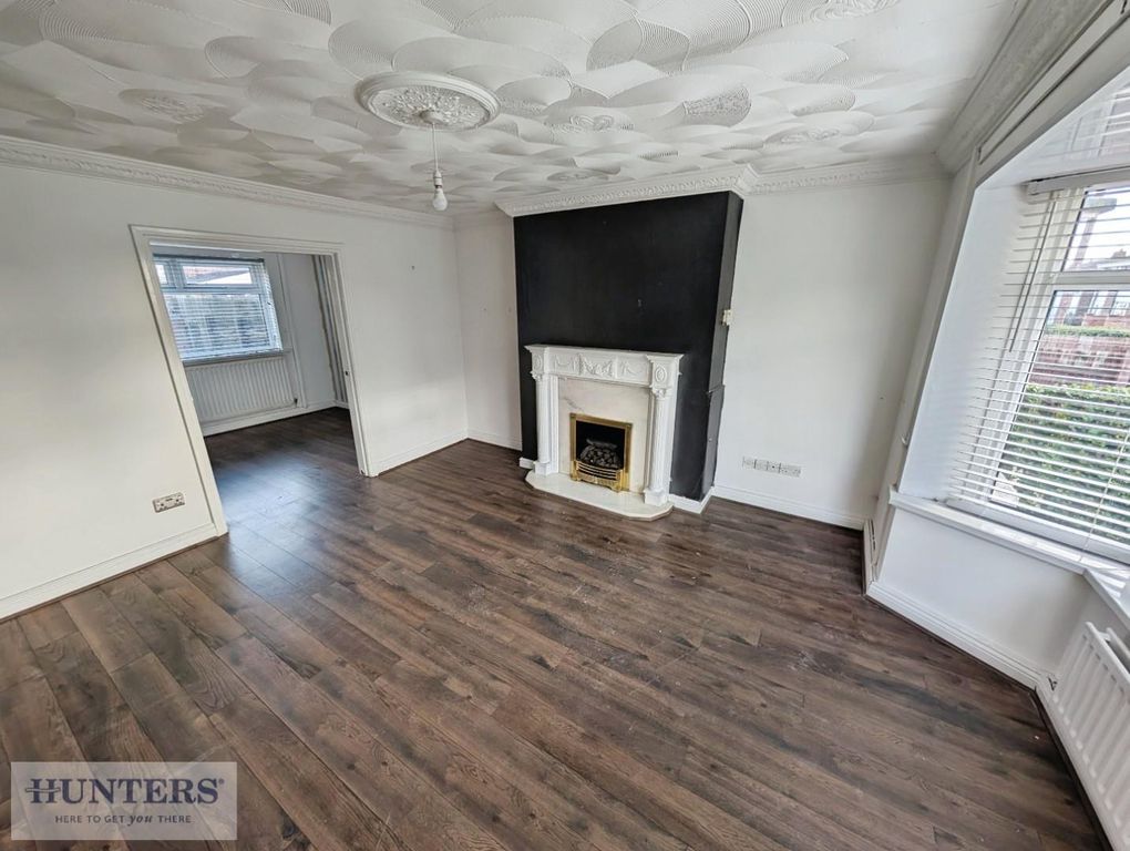 Property photo 2 of 16 Lounge