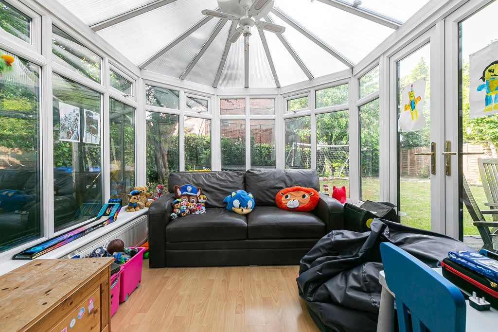 Property photo 2 of 23 Conservatory