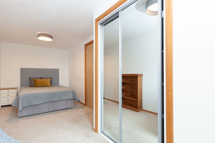 Property photo 3 of 7 235636