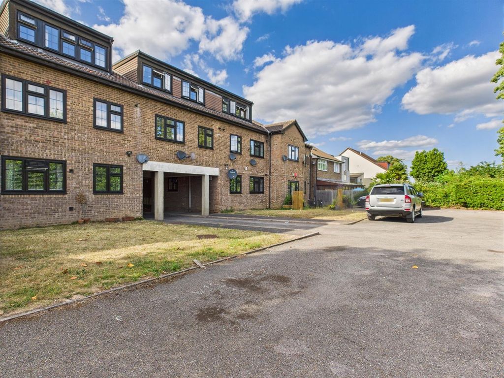 Property photo 1 of 8 Cam04237G0-Pr0164-Still008.Jpg
