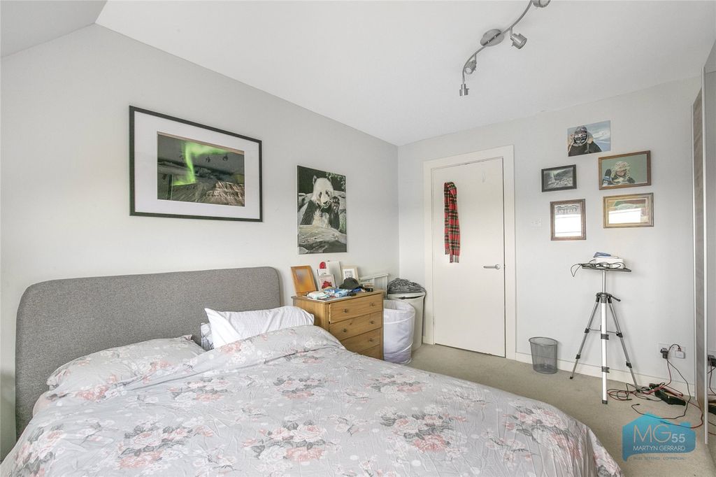 Property photo 3 of 11 Picture No. 15