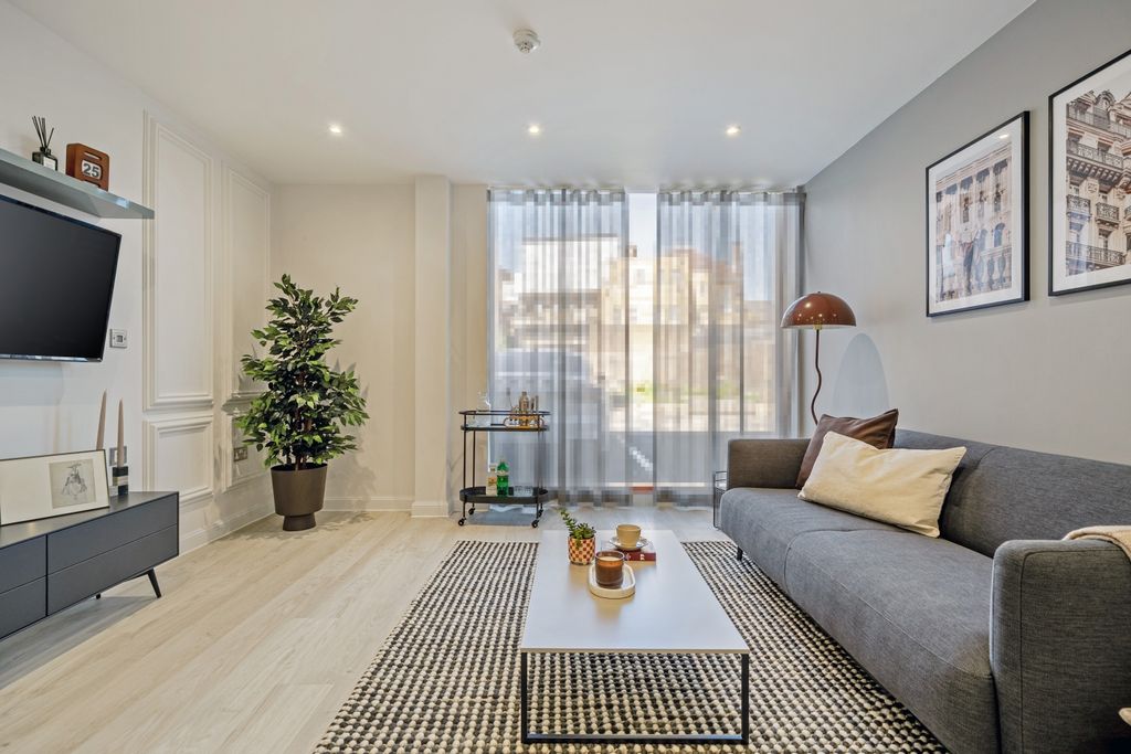 Property photo 3 of 23 1453396-15-69F338...