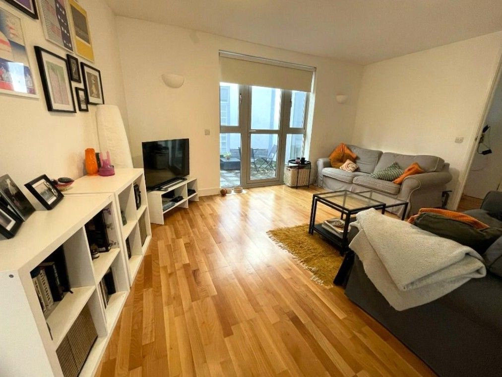 Property photo 2 of 9