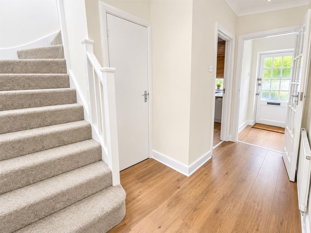 Property photo 2 of 13 3..Png