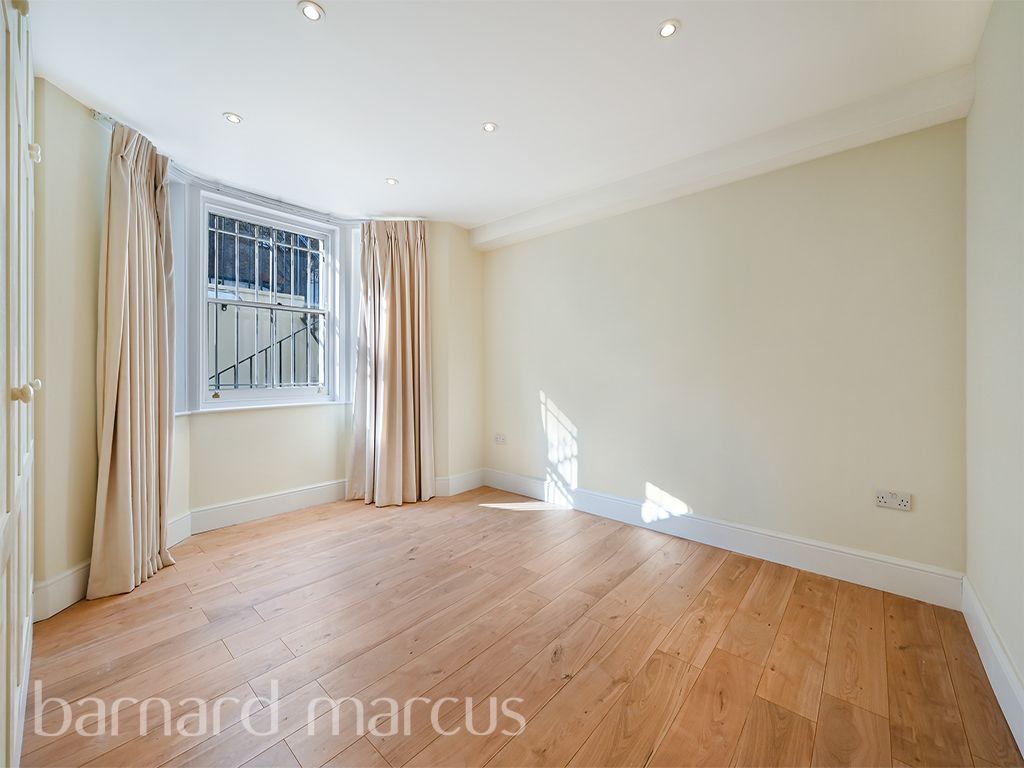 Property photo 1 of 7 Bedroom