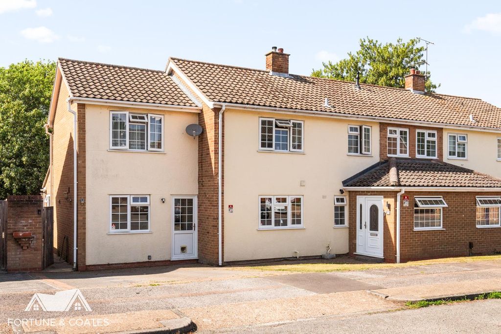 Property photo 1 of 27 Hawkenbury_49.Jpg