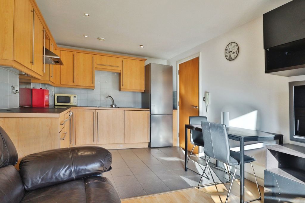 Property photo 3 of 12 Photo