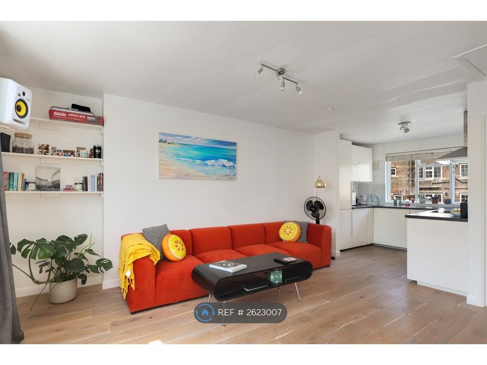 Property photo 1 of 17 Living Room