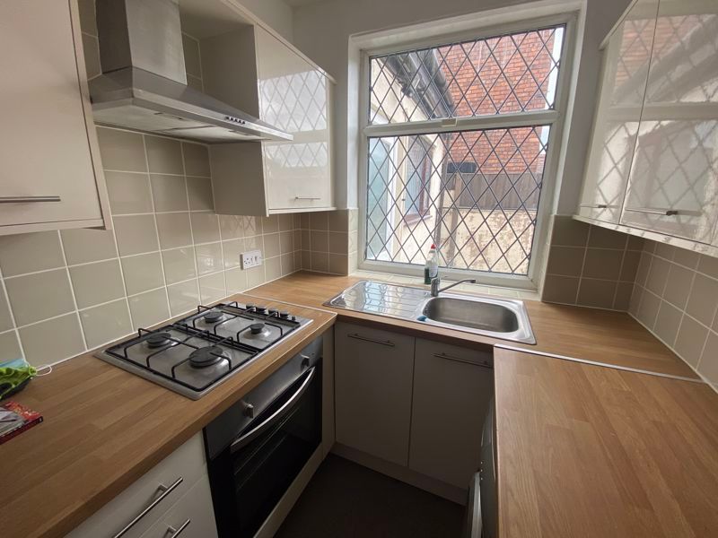 Property photo 2 of 10 Kitchen