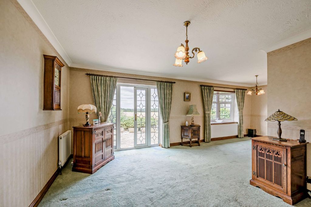 Property photo 2 of 17 Picture No. 06